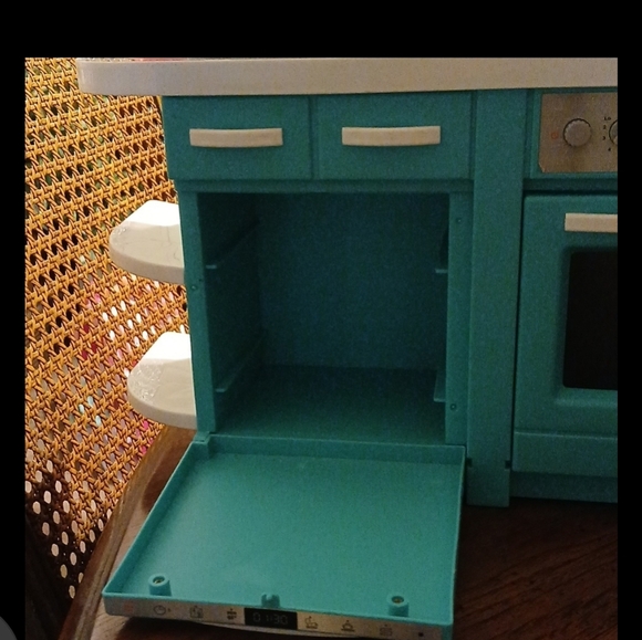 Light And Sound Kitchen With Refrigerator For 18" Dolls - Picture 8 of 13